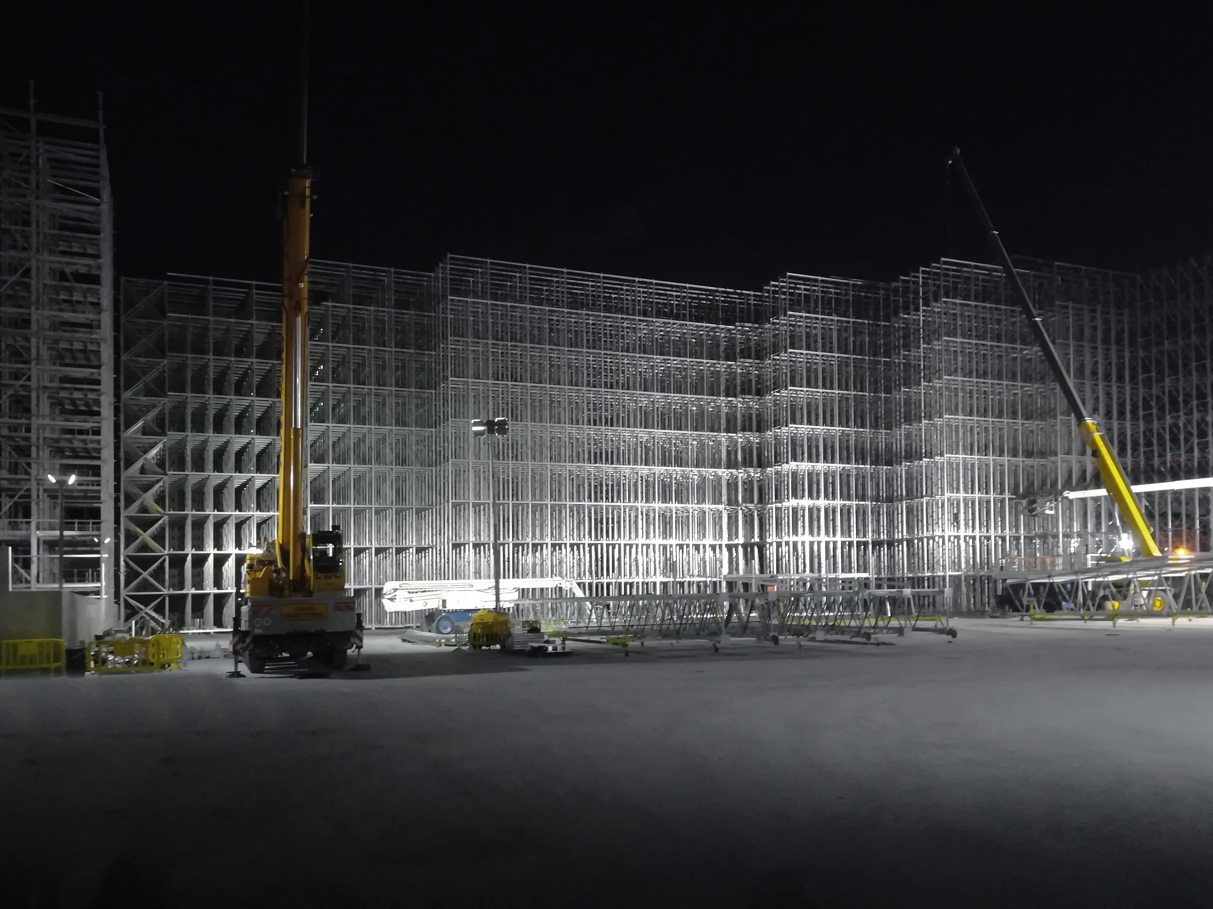 Un magazzino ad alta densità in costruzione